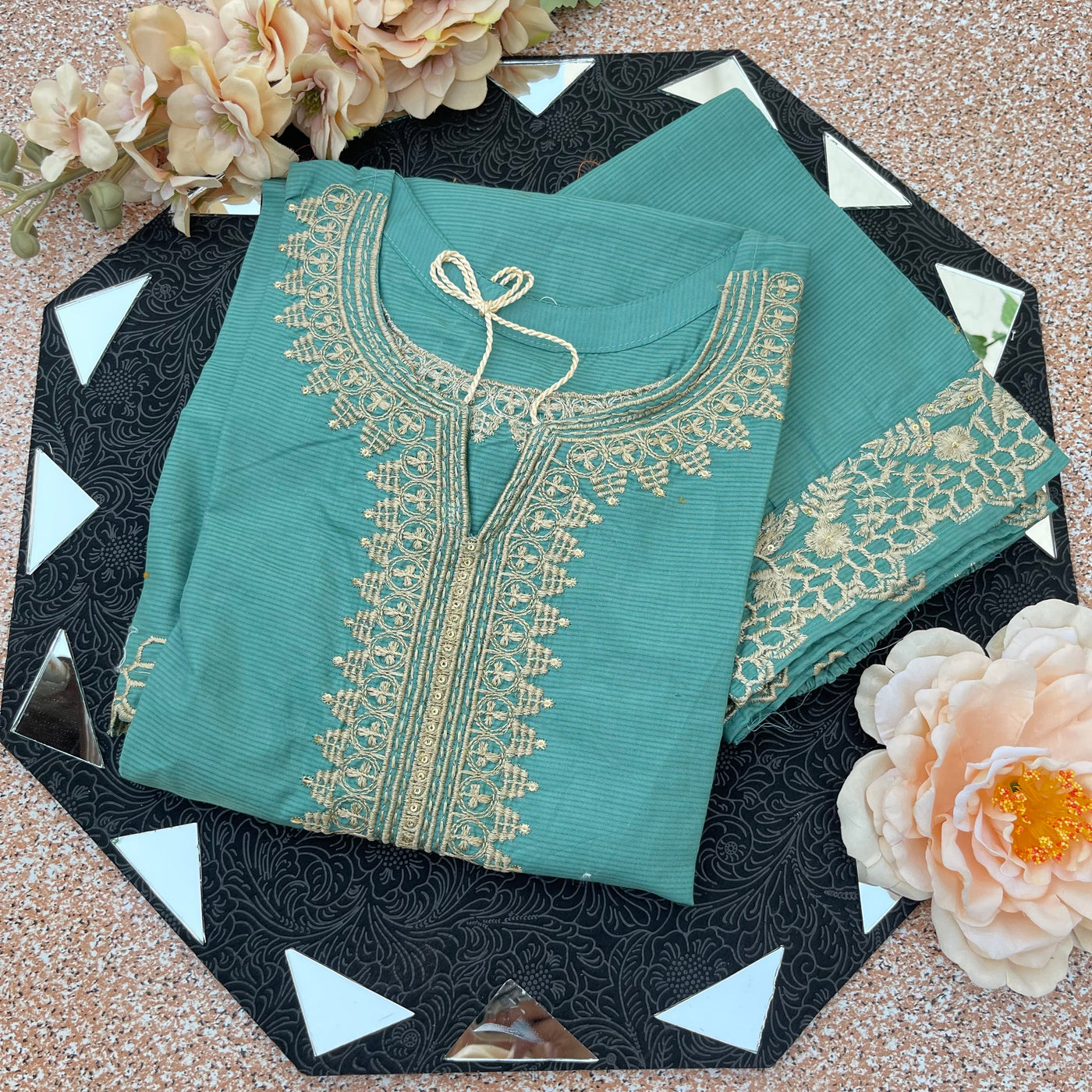 Leila Embroidered 2pcs